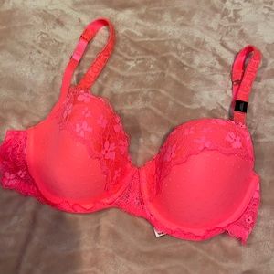 NWT Dream angels lined Demi bra
